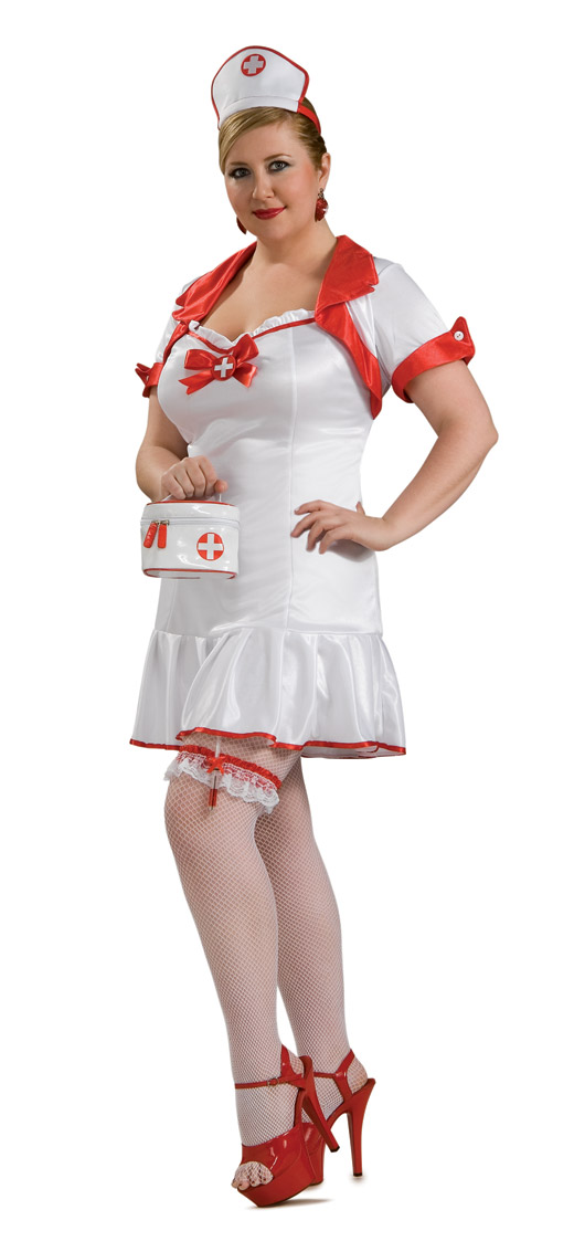 Настоящая шалава с большими дойками в костюме медсестры